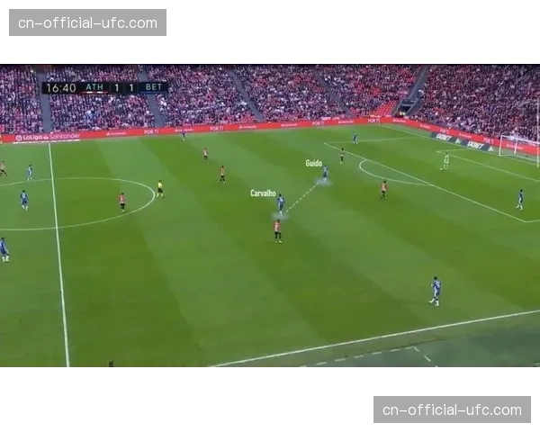 动态：贝蒂斯确认两主力伤缺，佩莱格里尼或被迫启用三后卫应对密集赛程