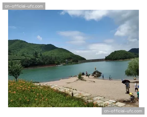 战地日记:跟随一支中部赛区球队记录其为期两周的六连客之旅 战地日记:跟随一支中部赛区球队记录其为期两周的六连客之旅