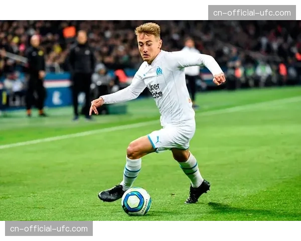 评论:数据指出,法甲中游球队采用混合防守后,场均失球数平均下降0.2个 评论:数据指出,法甲中游球队采用混合防守后,场均失球数平均下降0.2个